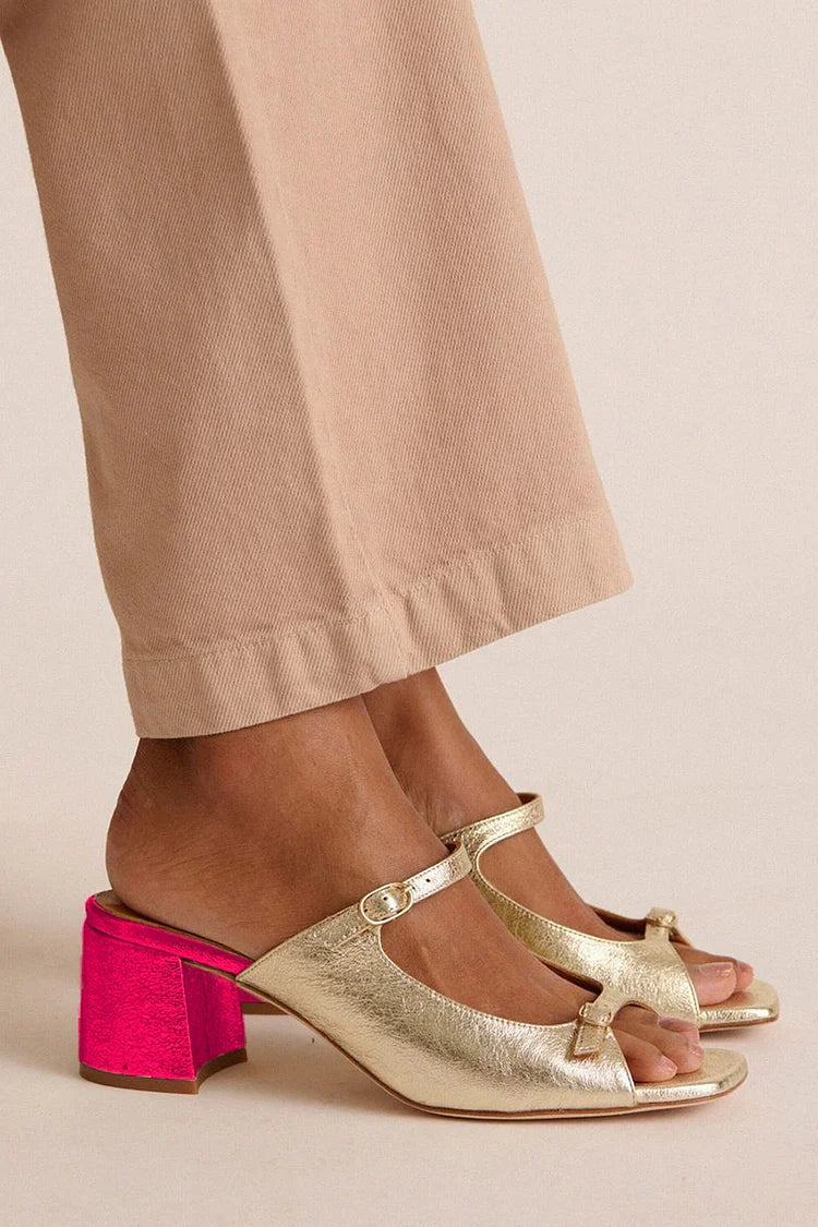 Monique | Tvåfärgade sandaler med blockklack