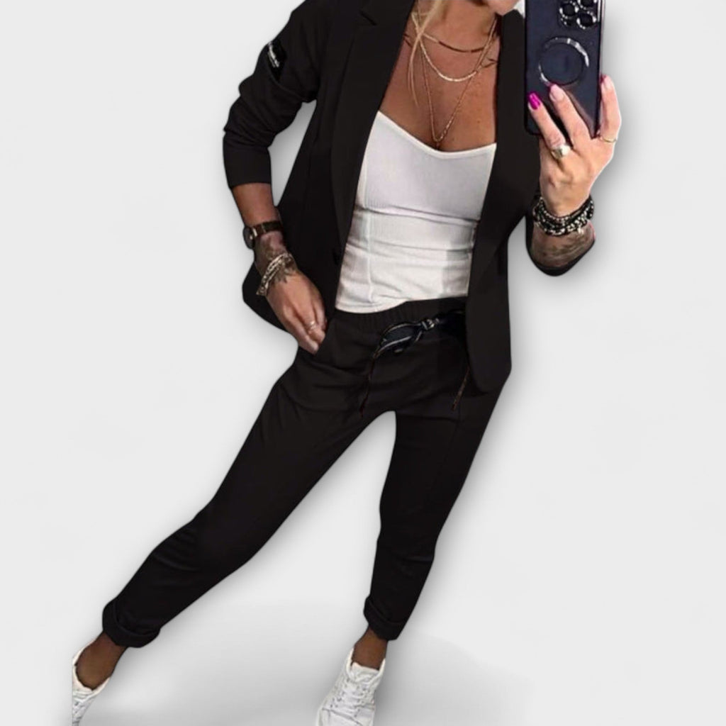 Vionne – Elegant Set Bestående av Top, Jacka och Byxor