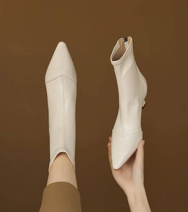 Eleganta ankelboots i läder med klack