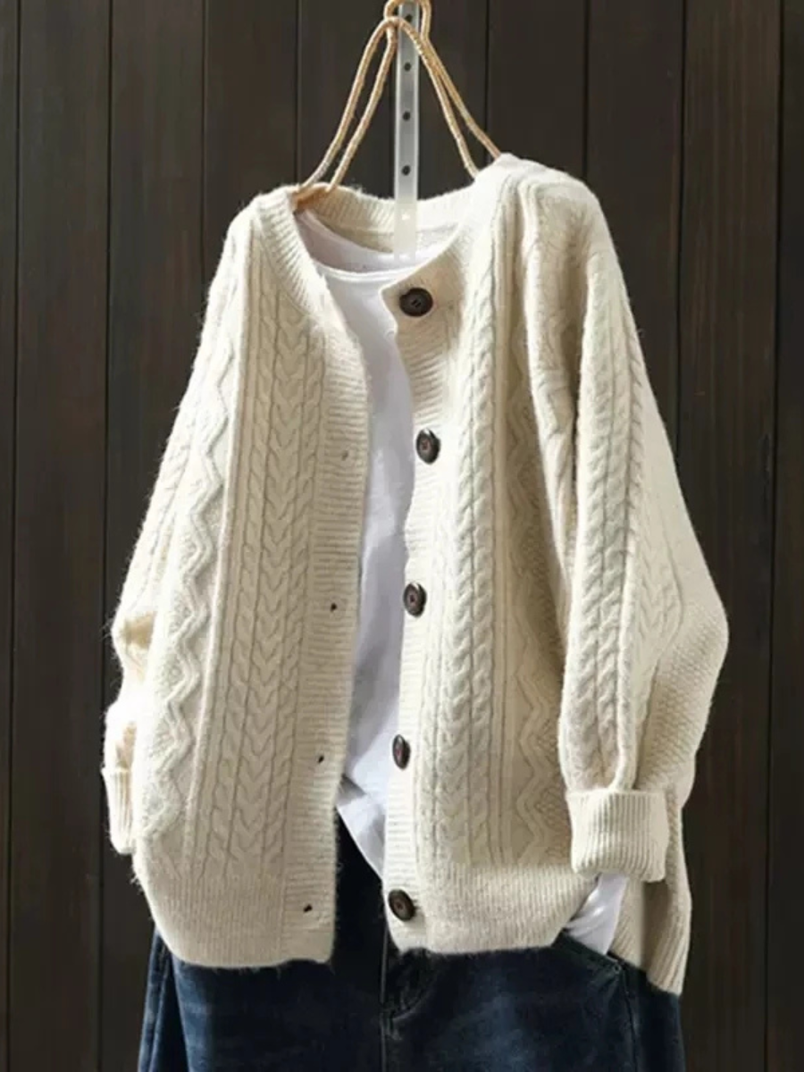 Sophie | Kabelstickad cardigan med rund hals