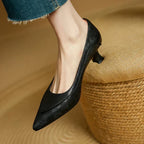 Mathilde | Texturerade slip-on-pumps