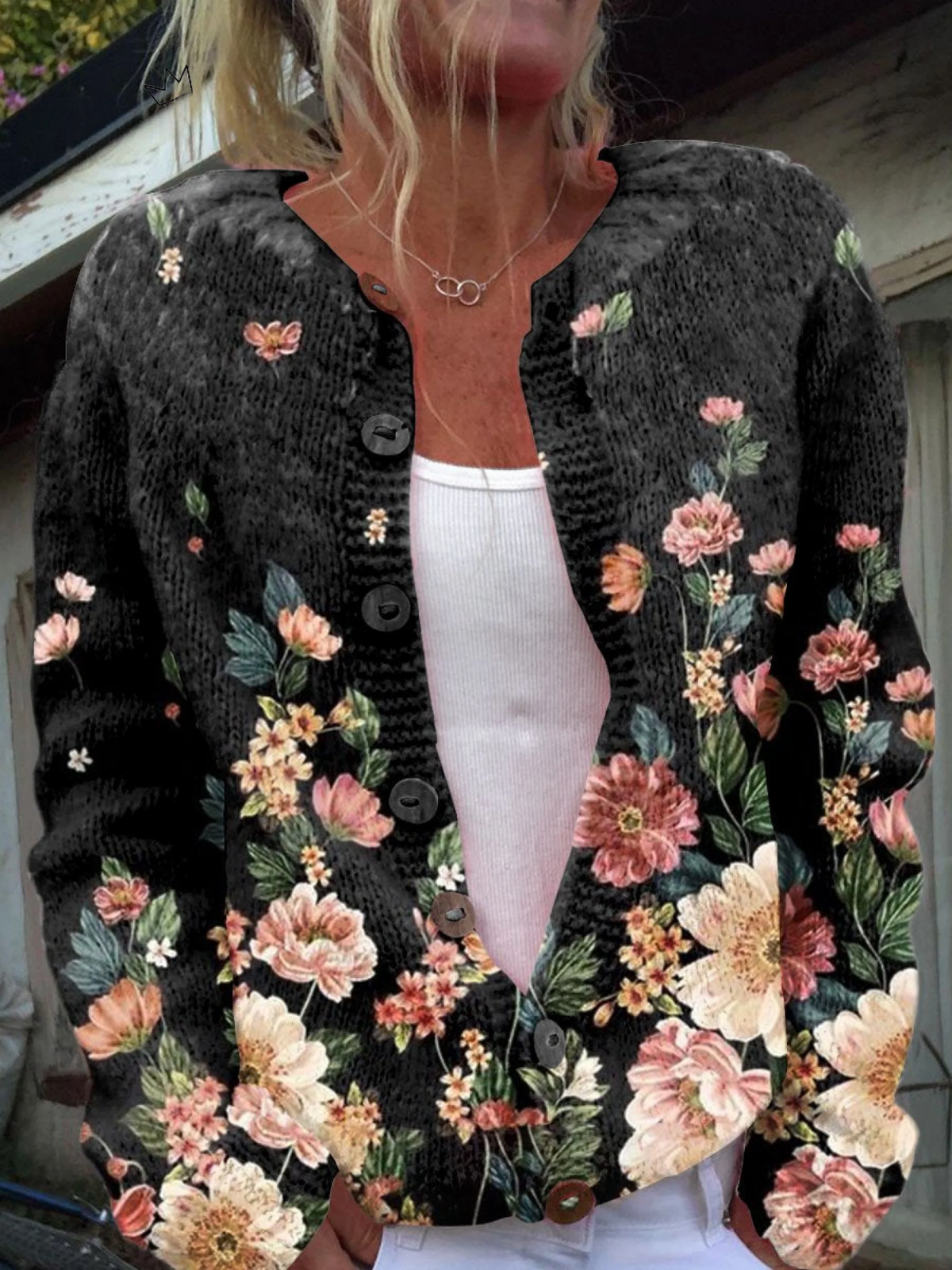 Monique | Svart blommig cardigan