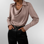 Violet – Elegant i satin blus
