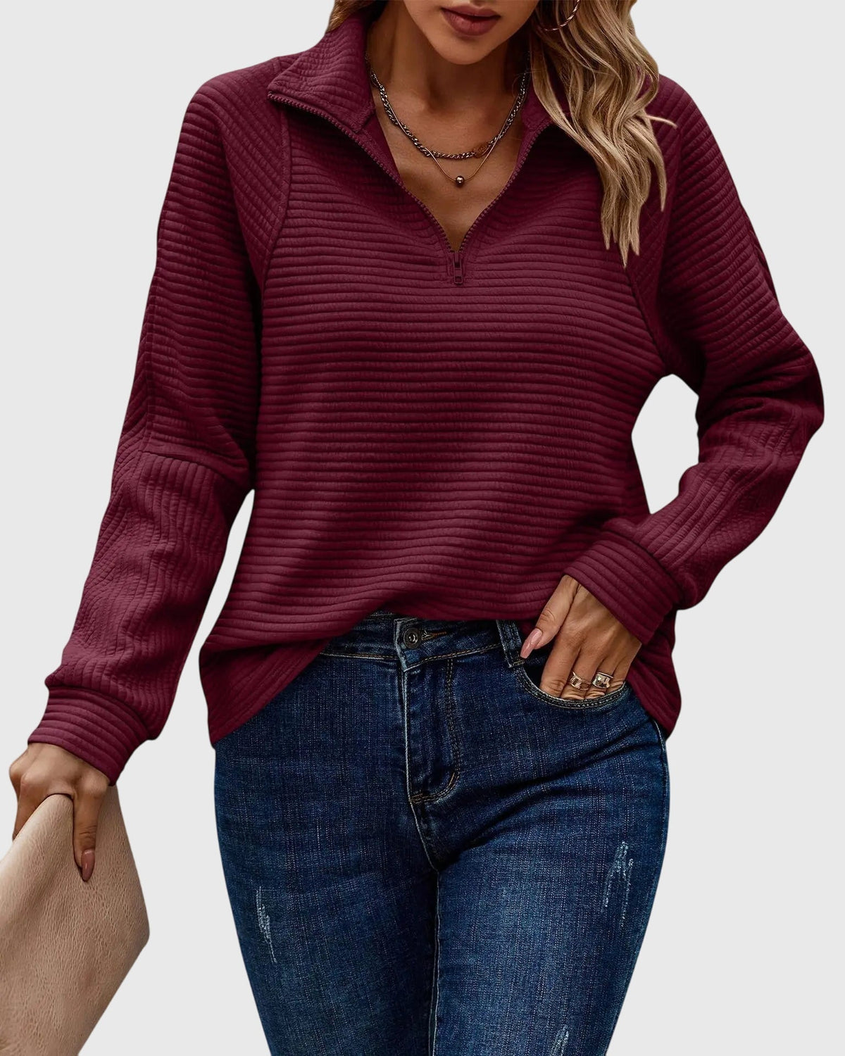 Abigail – Elegant med dragkedja tröja