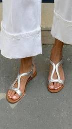 Élina | Platta sandaler med T-rem