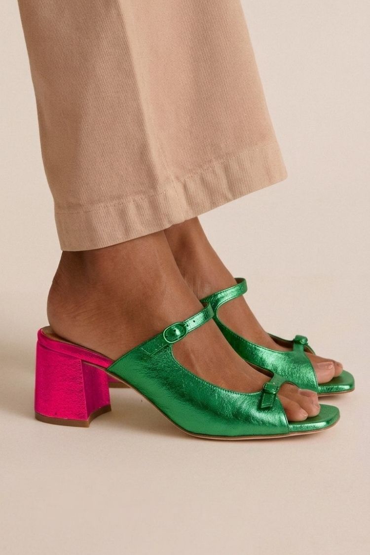 Monique | Tvåfärgade sandaler med blockklack