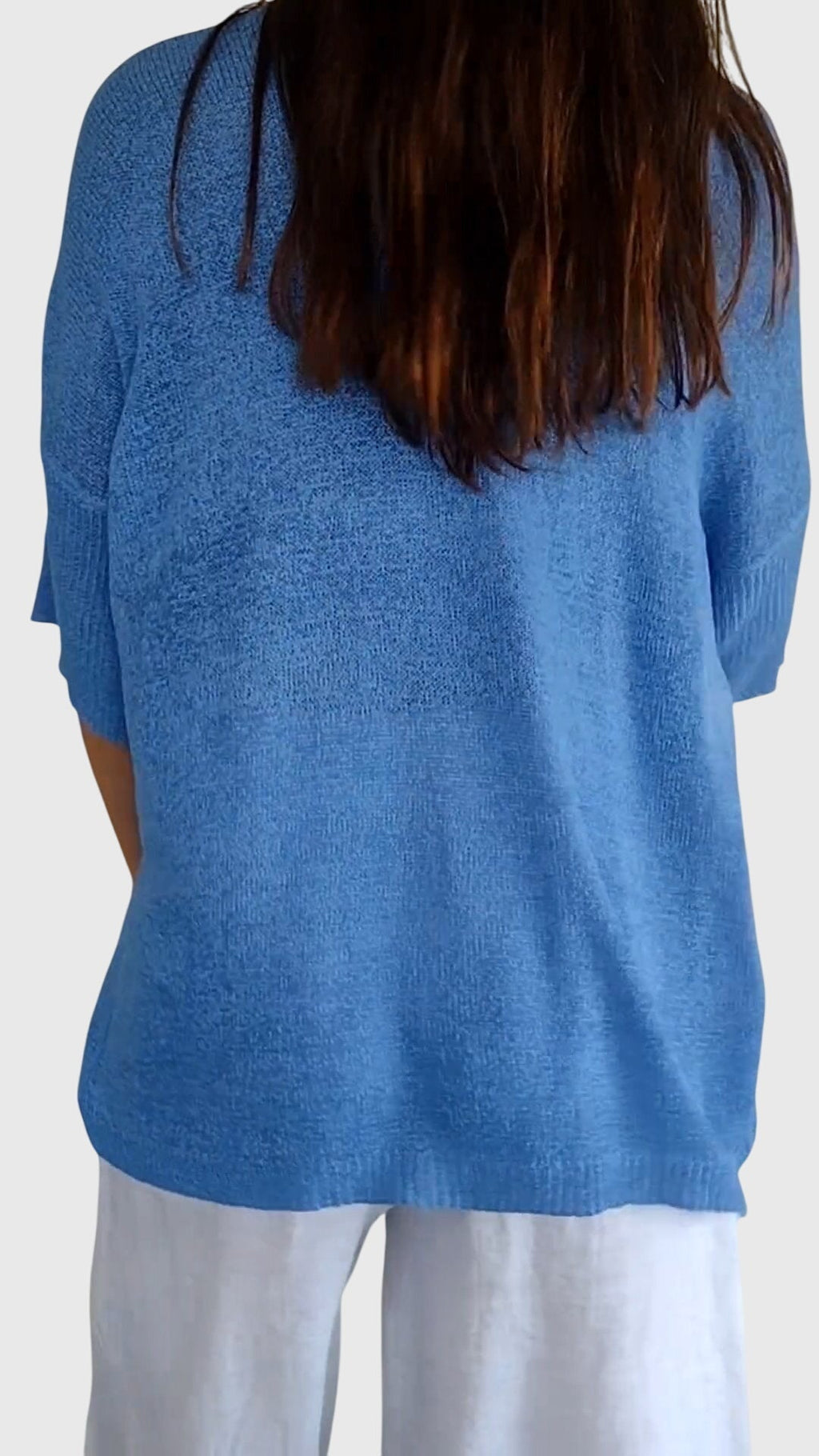 Cassandra – Elegant V-ringad topp