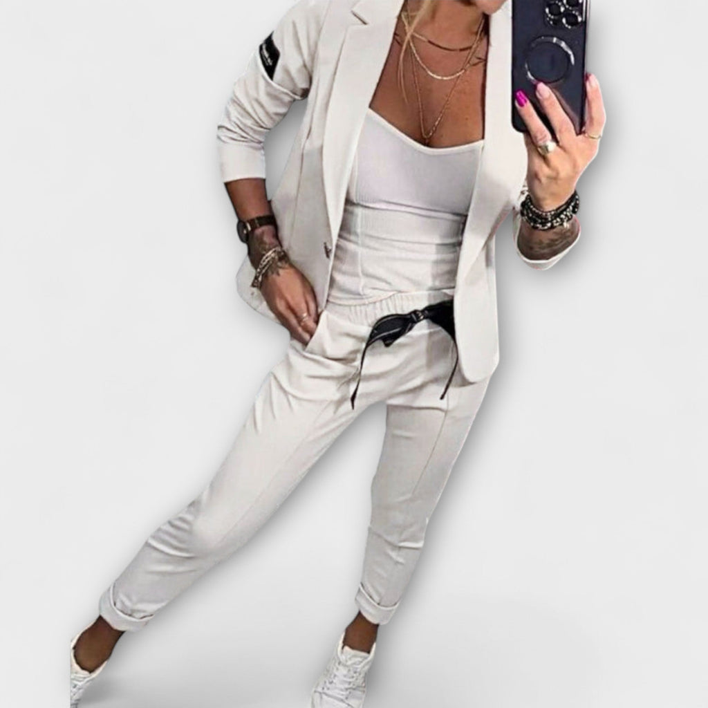 Vionne – Elegant Set Bestående av Top, Jacka och Byxor
