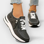 Stilrena sneakers med anatomisk passform