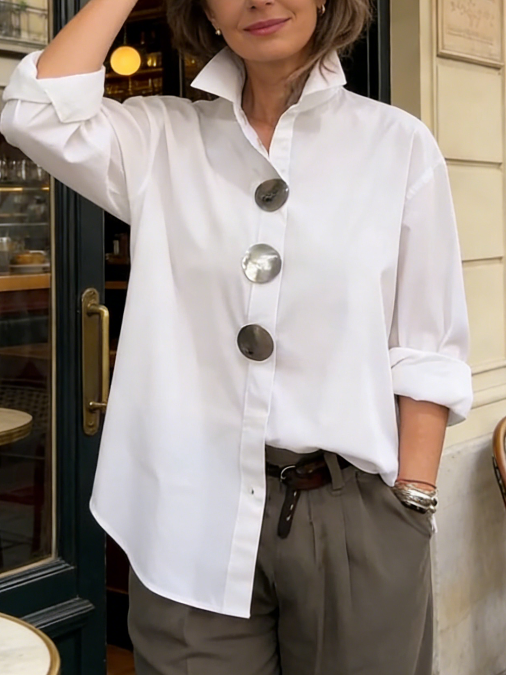 Sophie | Elegant blus med stora knappar