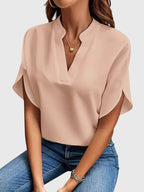 Beatrix – Elegant V-ringad skjorta