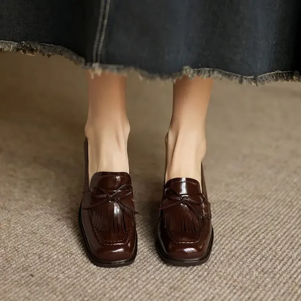 Élina | Loafers med tofsar och blockklack