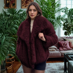 Corrine – Elegant långärmad krage Fuzzy Kappa