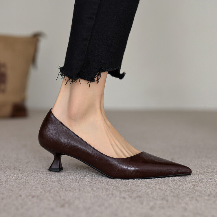 Mathilde | Smala pumps med låg klack