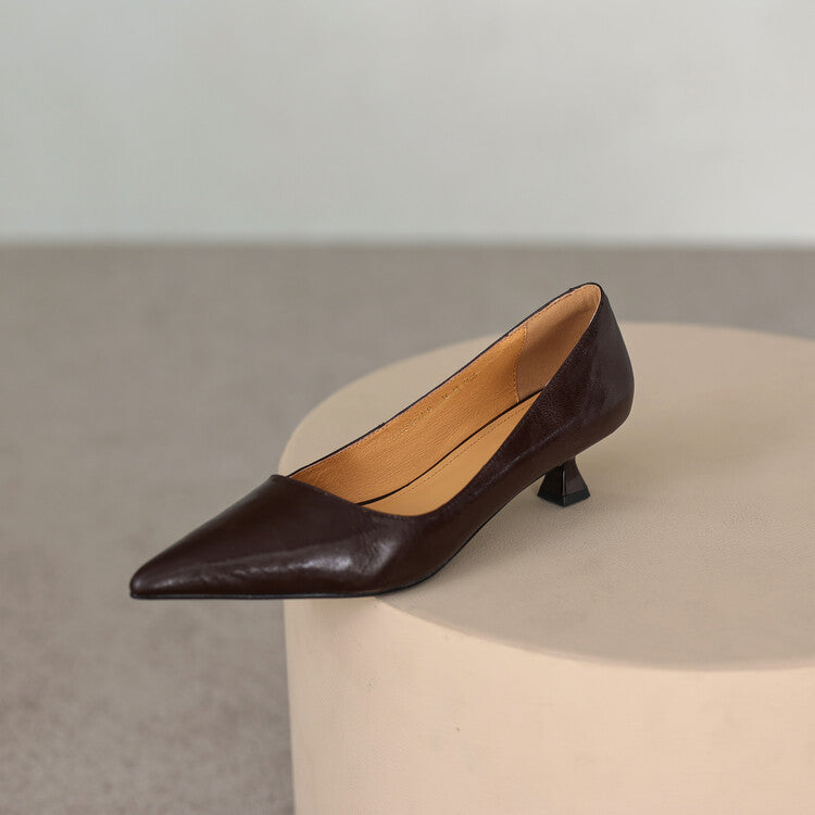 Mathilde | Smala pumps med låg klack