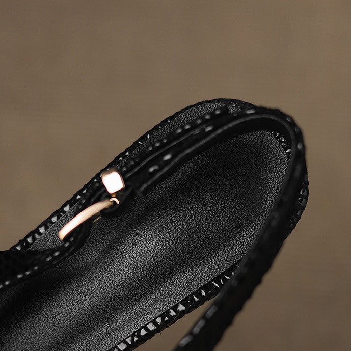 Delphine | Spetsiga slingback-pumps