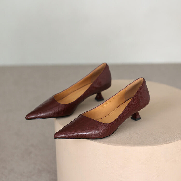 Mathilde | Smala pumps med låg klack