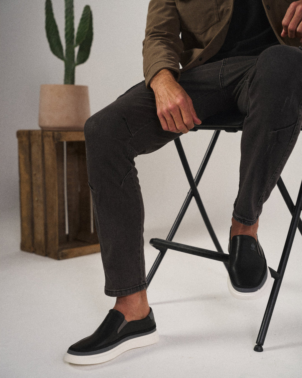 Moderna slip-on-skor för herr