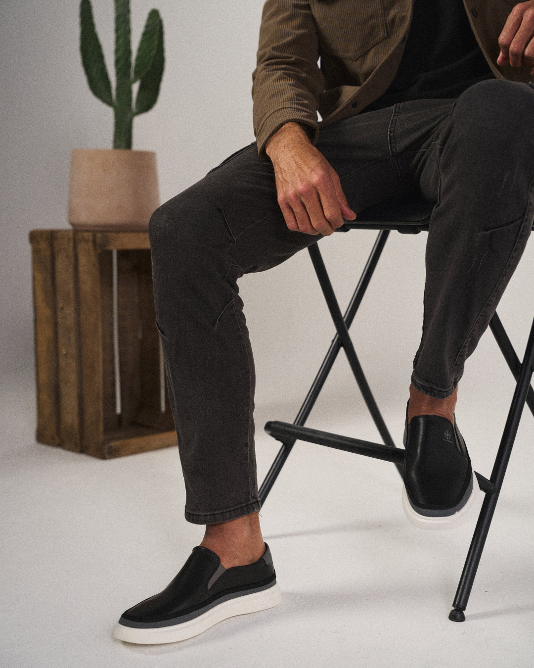 Moderna slip-on-skor för herr