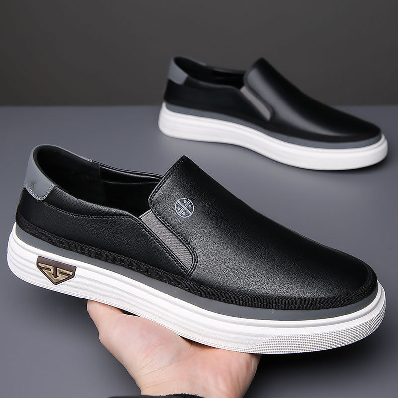 Lätta minimalistiska slip-ons