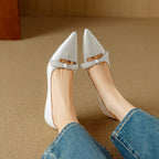 Margot | Lackpumps med perforerad rosett