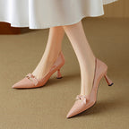 Margot | Lackpumps med perforerad rosett