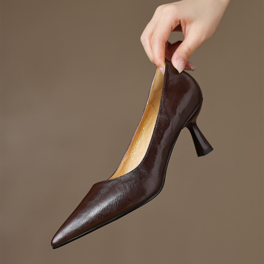Lucie | Smala pumps i läder