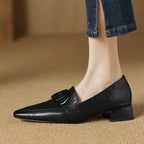 Colette | Spetsiga pumps med dekor