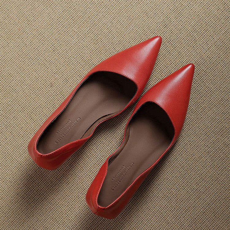 Manon | Pumps i läder med kitten heel