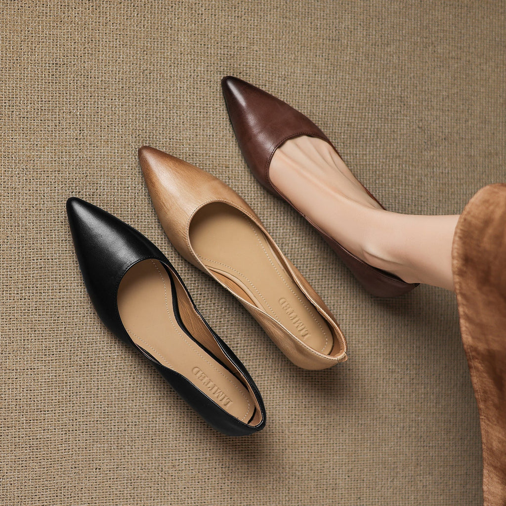 Marie | Spetsiga ballerinaskor i läder
