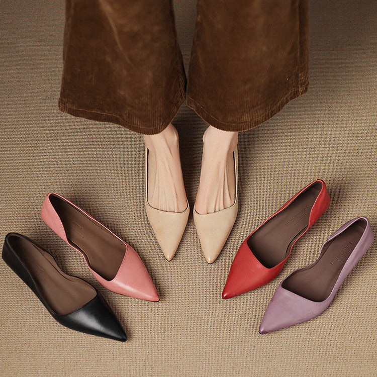 Manon | Pumps i läder med kitten heel