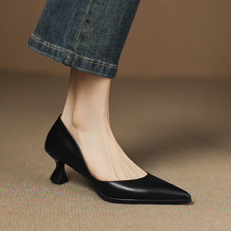 Véronique | Bekväma spetsiga pumps