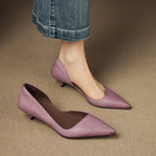 Manon | Pumps i läder med kitten heel