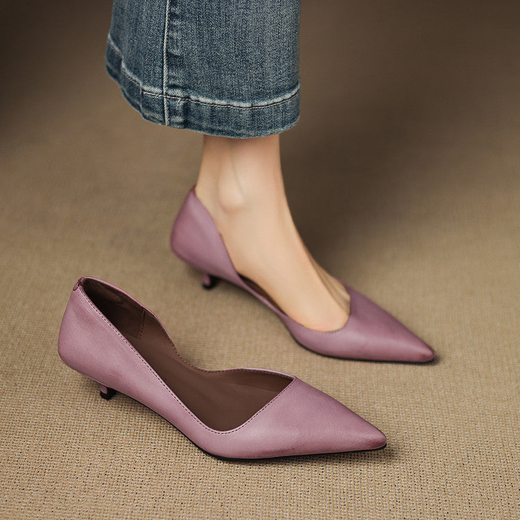 Manon | Pumps i läder med kitten heel