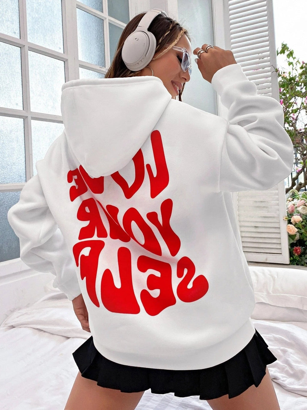 Eleanor – Damhoodie med dragsko och framfickor