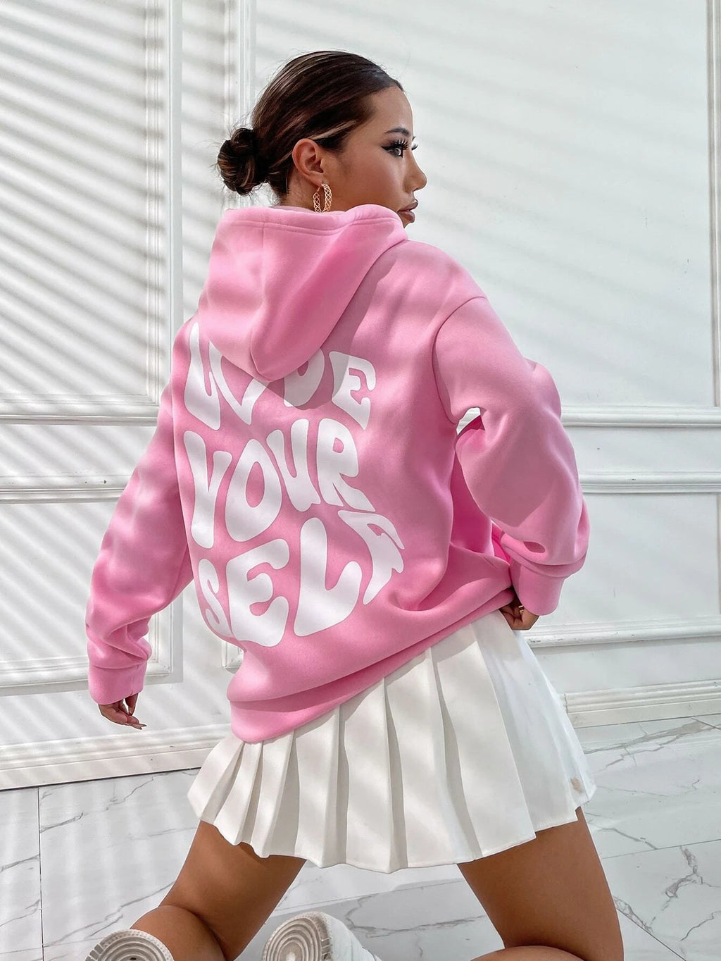 Eleanor – Damhoodie med dragsko och framfickor