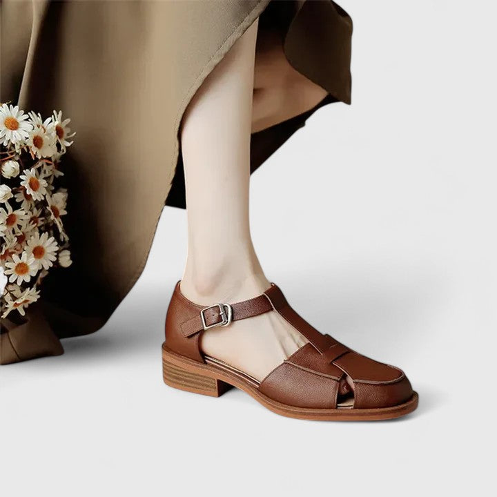 Manon | Stängda sandaler med T-rem
