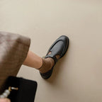 Isabelle | Retro Mary Janes med dekorativa sömmar