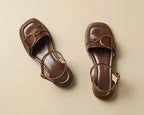 Amara – Platta Sandaler Med Spänne