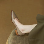 Manon | Stilrena pumps med blockklack