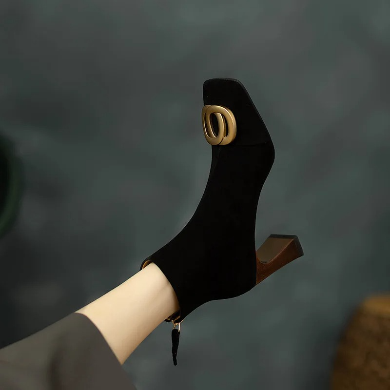 Sylvie | Ankelboots i sammet med klack