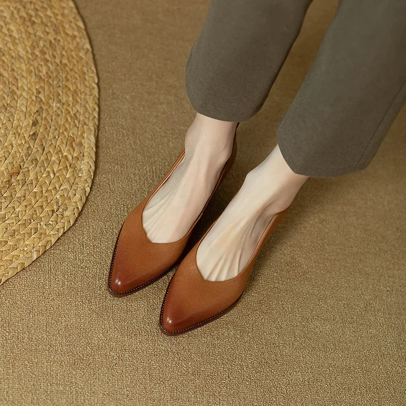 Manon | Stilrena pumps med blockklack
