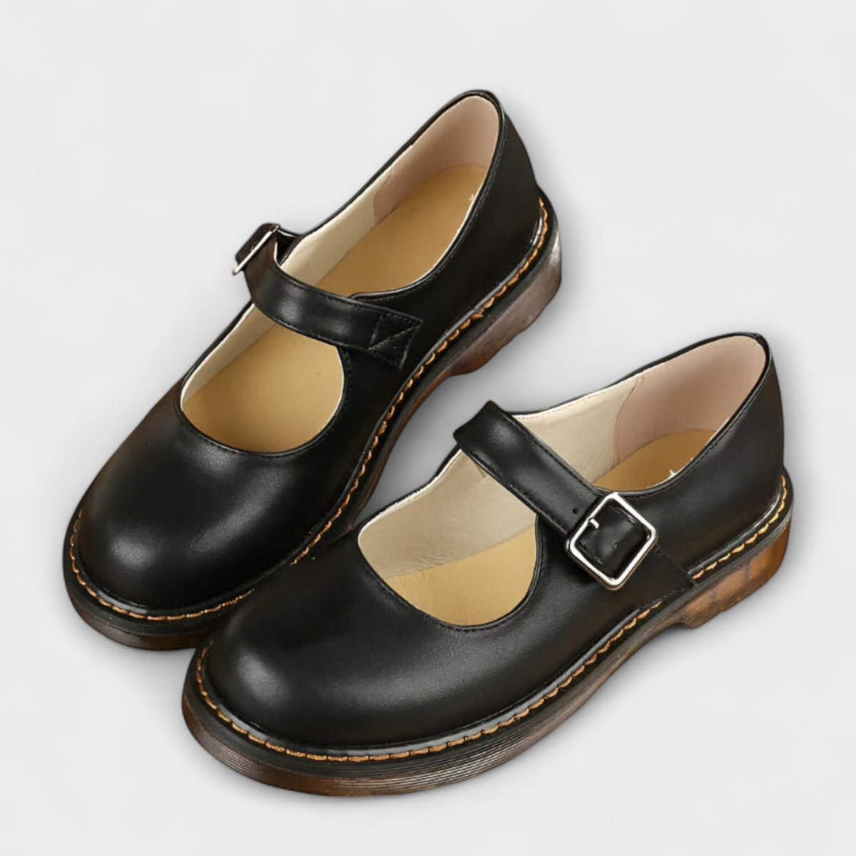 Claire | Mary Janes med kontrastsöm och spänne