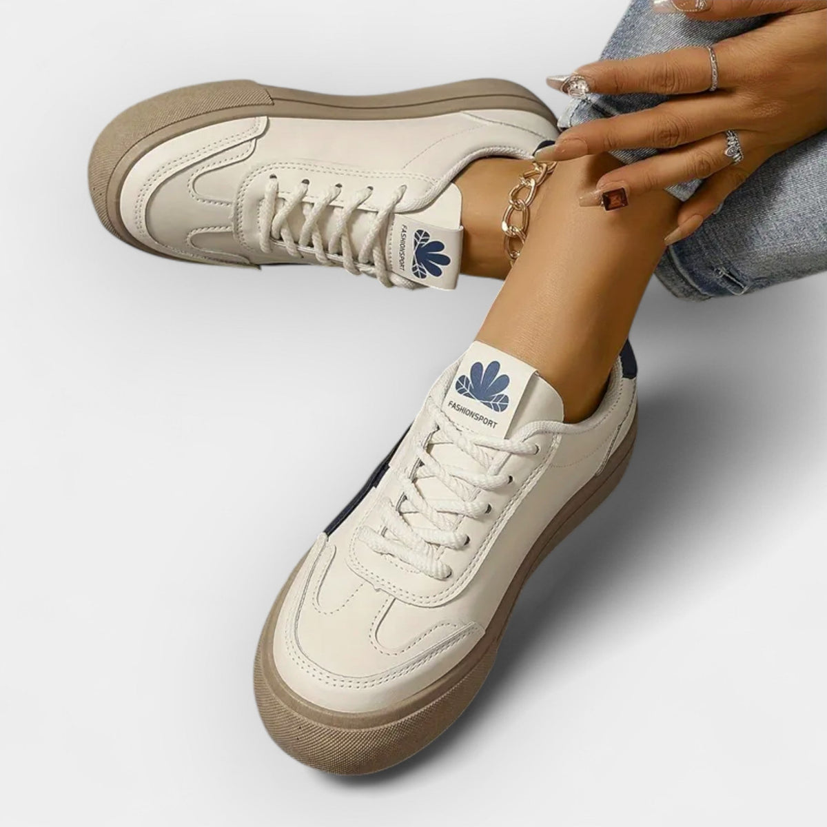 Retroinspirerade platåsneakers