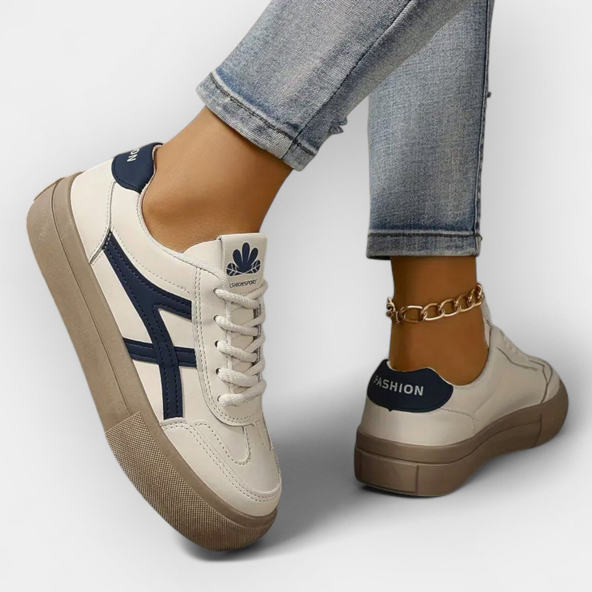 Retroinspirerade platåsneakers