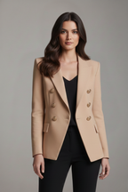 Rebecca – Damens dubbelknäppta blazer med detaljer i guldton
