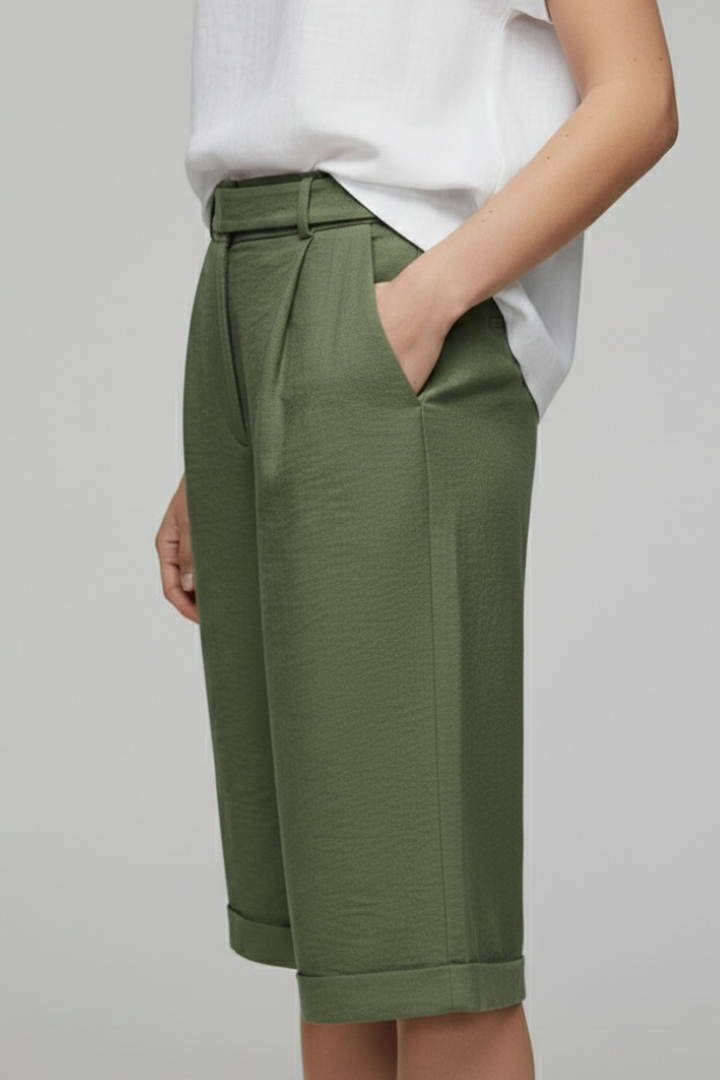 Hannah – Damens Högmidjade Skräddarsydda Casual Shorts med Uppvik