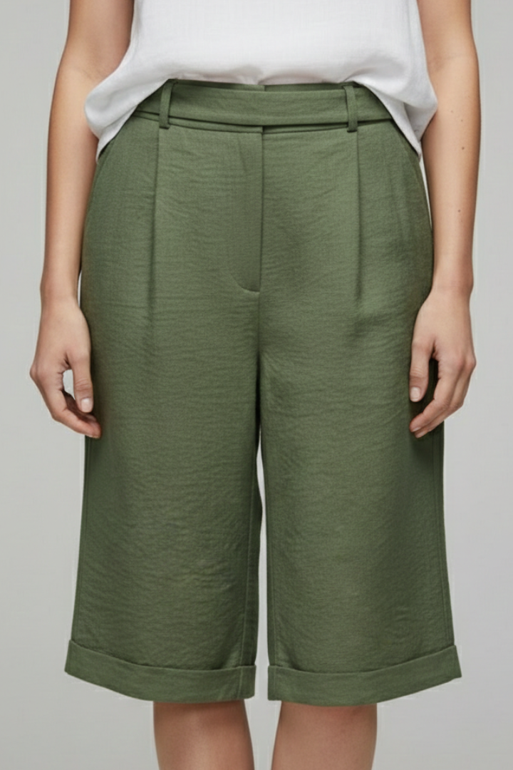 Hannah – Damens Högmidjade Skräddarsydda Casual Shorts med Uppvik