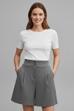 Gabriella – Damens Högmidjade Vida Shorts
