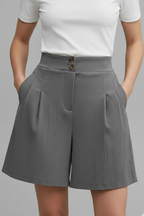 Gabriella – Damens Högmidjade Vida Shorts